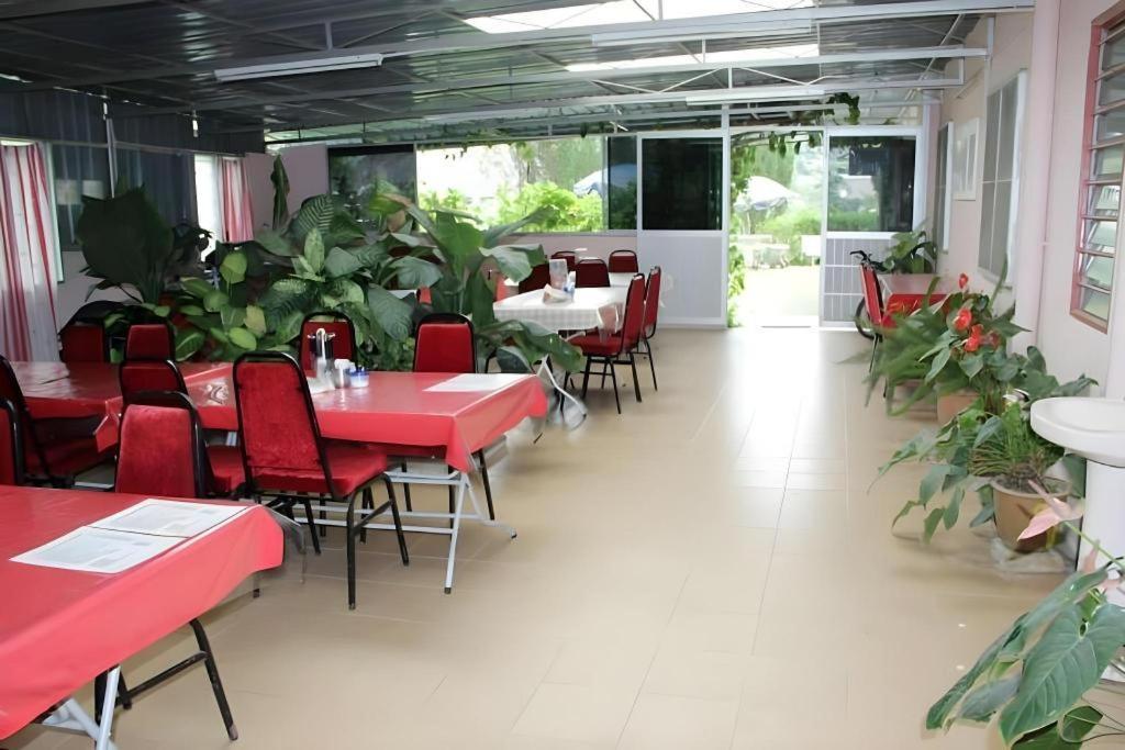 Krs Pines Hotel مرتفعات كاميرون المظهر الخارجي الصورة